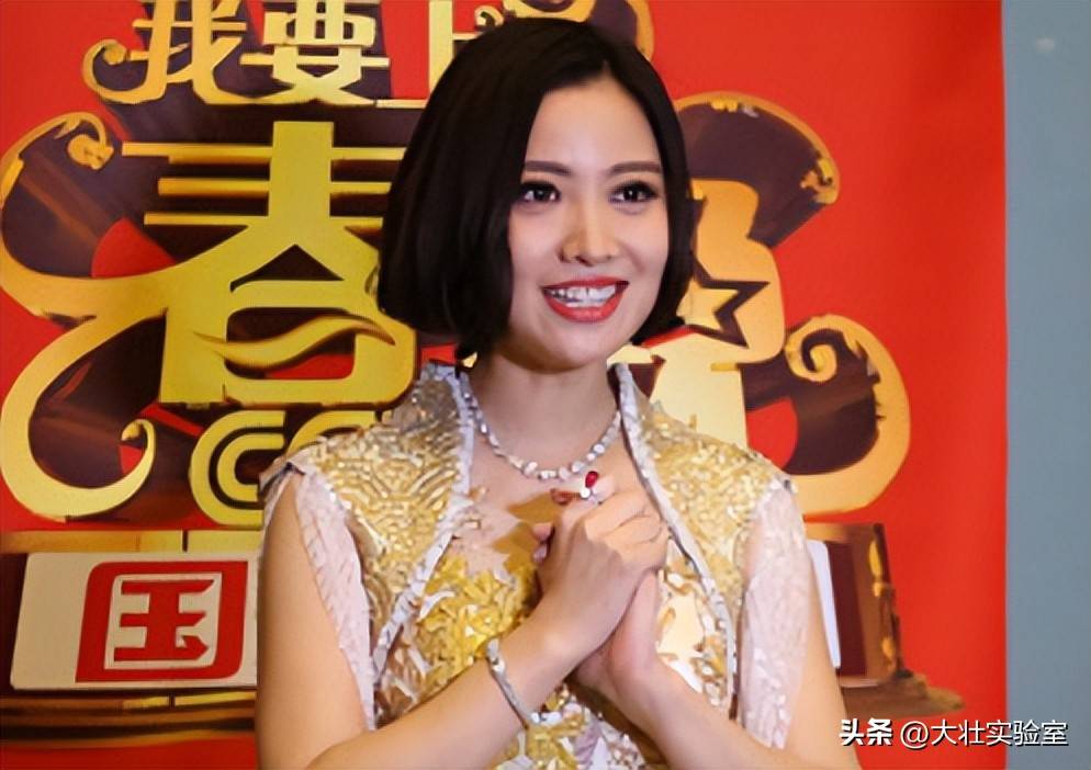 留下最后一张照片躺在病床上面容憔悴开元ky棋牌2015年姚贝娜病逝前(图2)